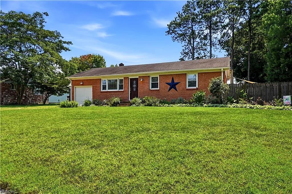 929 Cogliandro DR, CHESAPEAKE VA 23320 - Photo 5