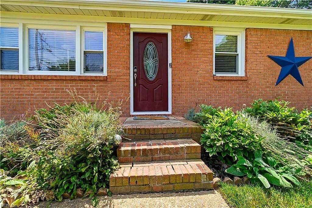 929 Cogliandro DR, CHESAPEAKE VA 23320 thumb 6