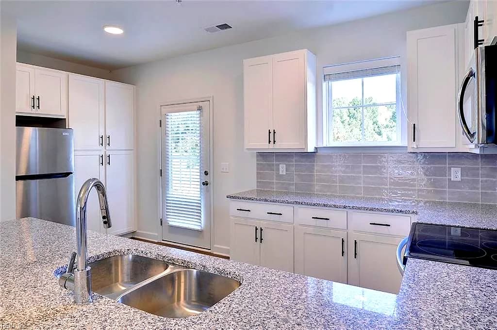 1405 Hamstead AVE, CARROLLTON VA 23314 thumb 11