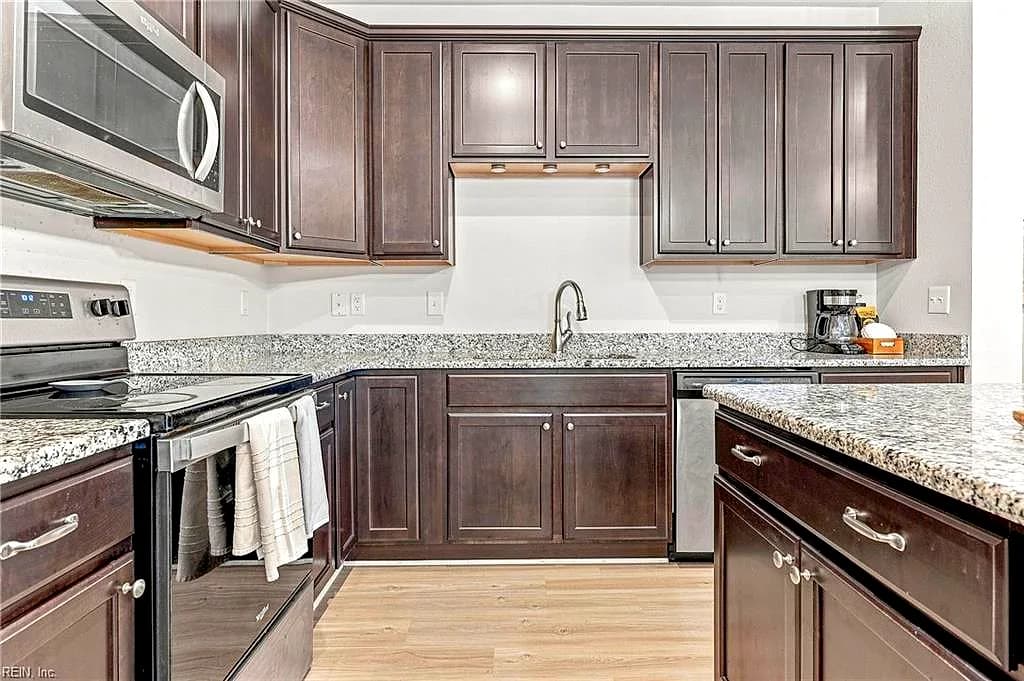 640 Revival LN, VIRGINIA BEACH VA 23462 thumb 7