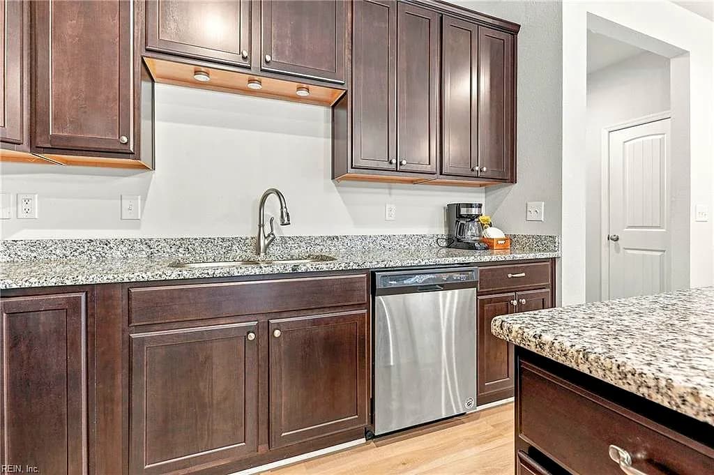 640 Revival LN, VIRGINIA BEACH VA 23462 thumb 9