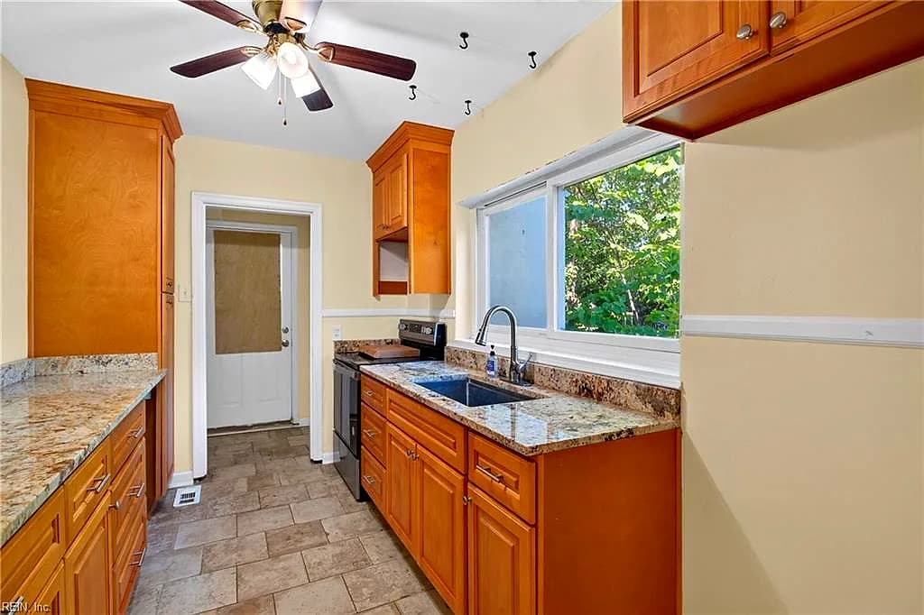 36 Brandon RD, NEWPORT NEWS VA 23601 thumb 8