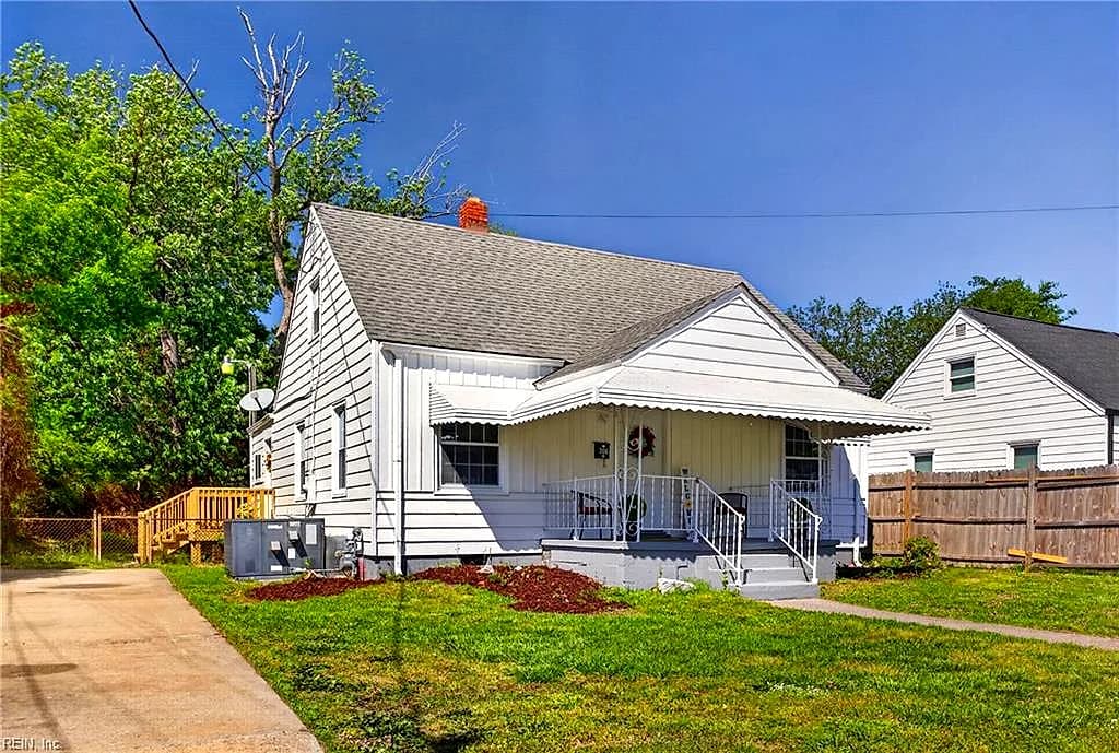 706 Newport News AVE, HAMPTON VA 23669 - Photo 3