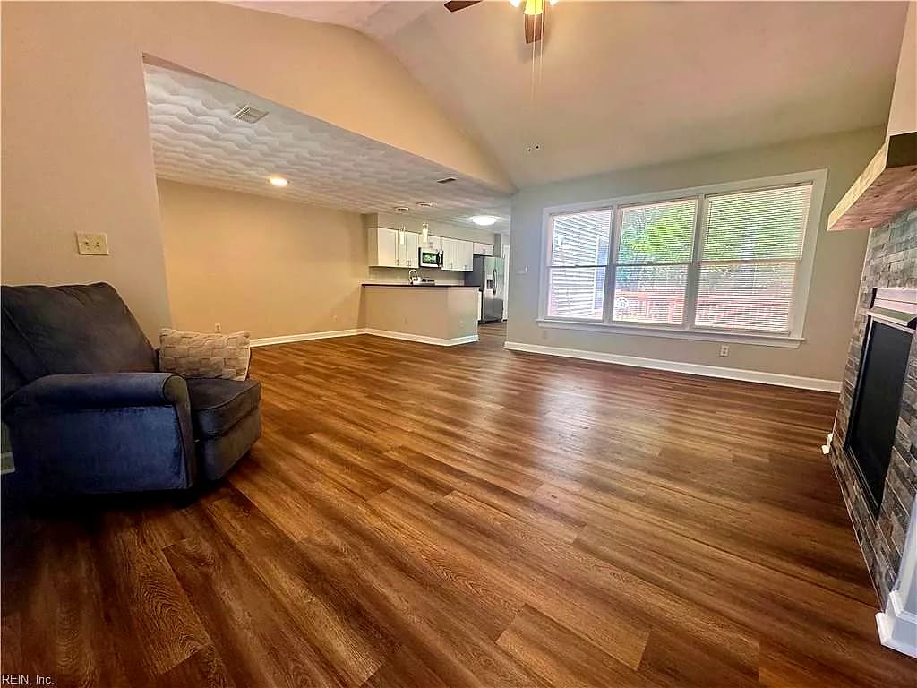901 Bridge Crossing DR #B, YORKTOWN VA 23692 thumb 7