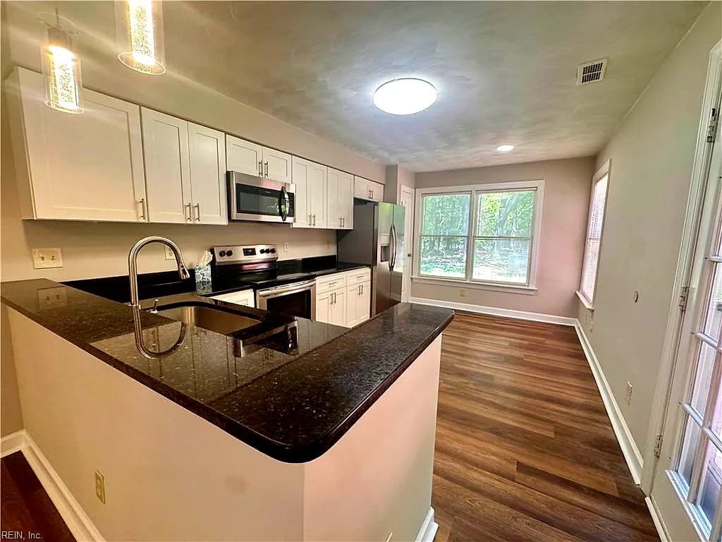 901 Bridge Crossing DR #B, YORKTOWN VA 23692 thumb 9