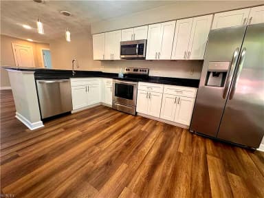 901 Bridge Crossing DR #B, YORKTOWN VA 23692 thumb 10