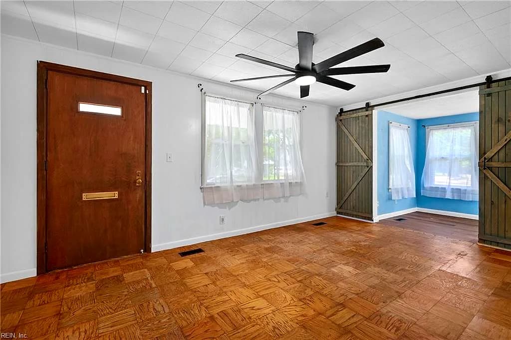 4710 Lind ST, NORFOLK VA 23513 - Photo 5