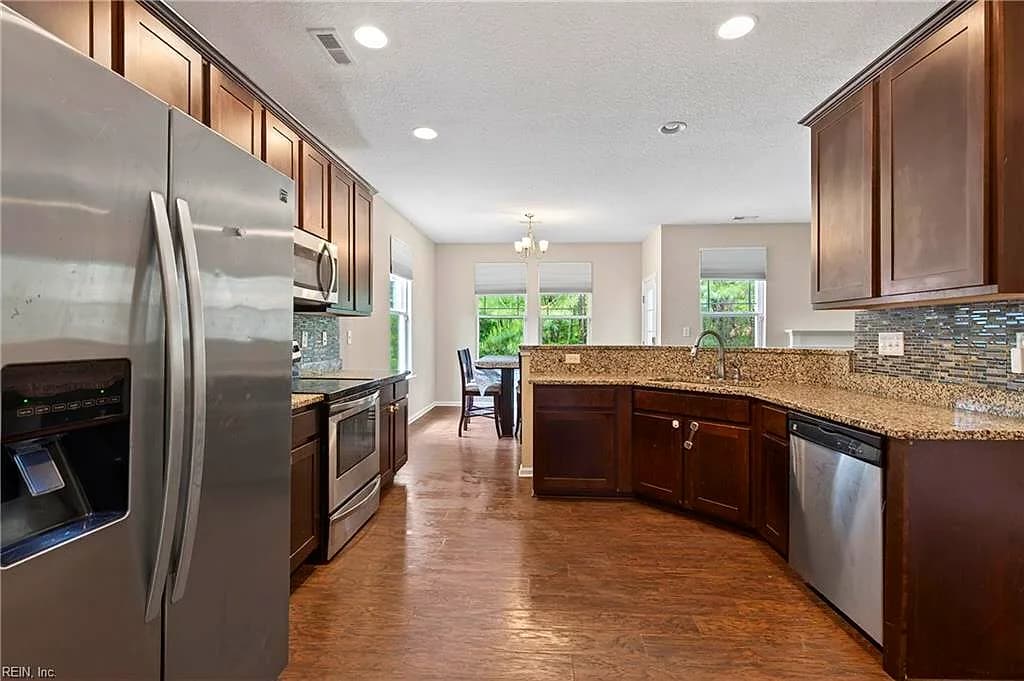 2147 Redgate DR, SUFFOLK VA 23434 thumb 8