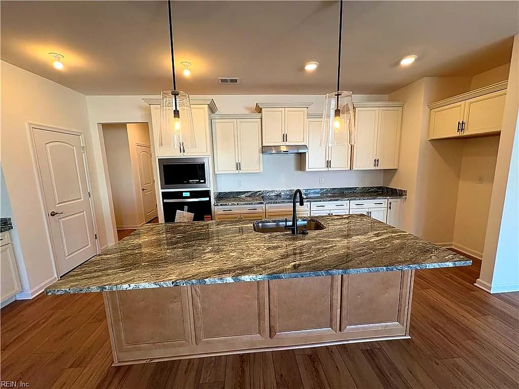 104 Cathedral ST #39-1, SMITHFIELD VA 23430 - Photo 5