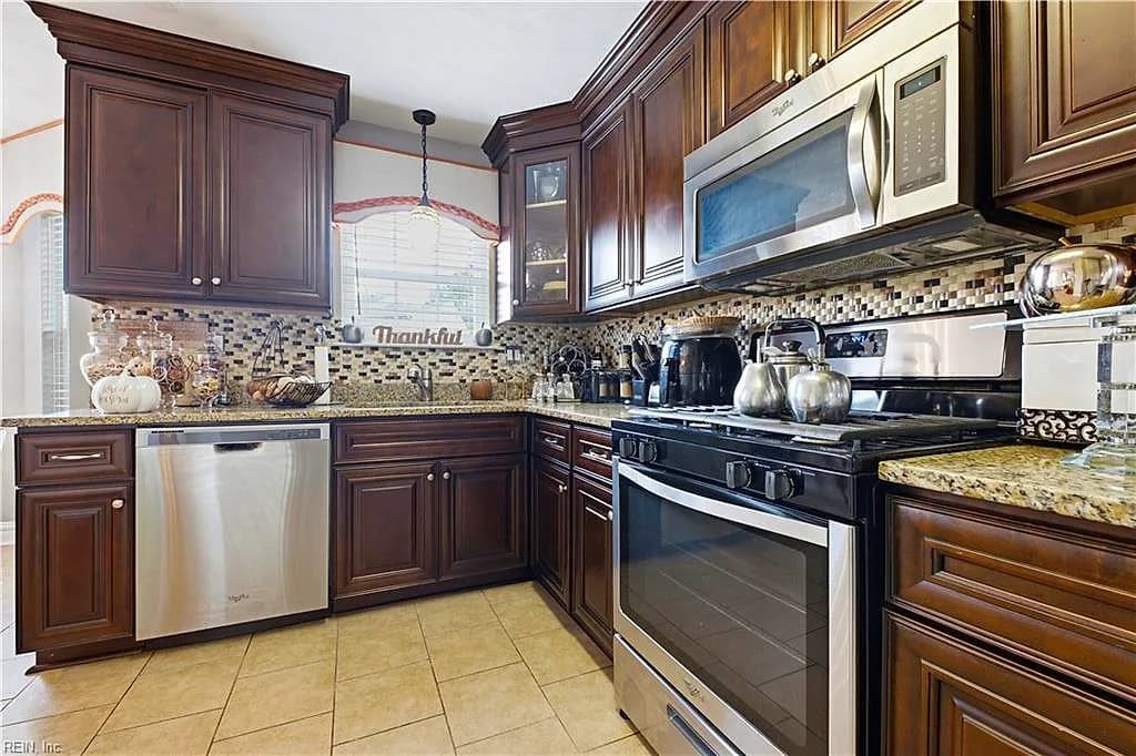 20 Centre Port CIR, PORTSMOUTH VA 23703 - Photo 4