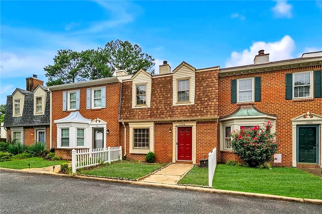 1204 Cedar Mill SQ, CHESAPEAKE VA 23320 - Photo 4