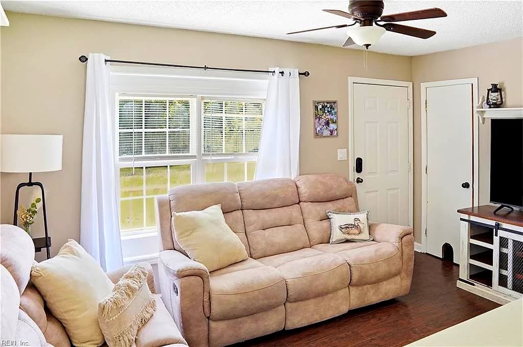 252 Vaughan Town RD, MURFREESBORO NC 27855 - Photo 4