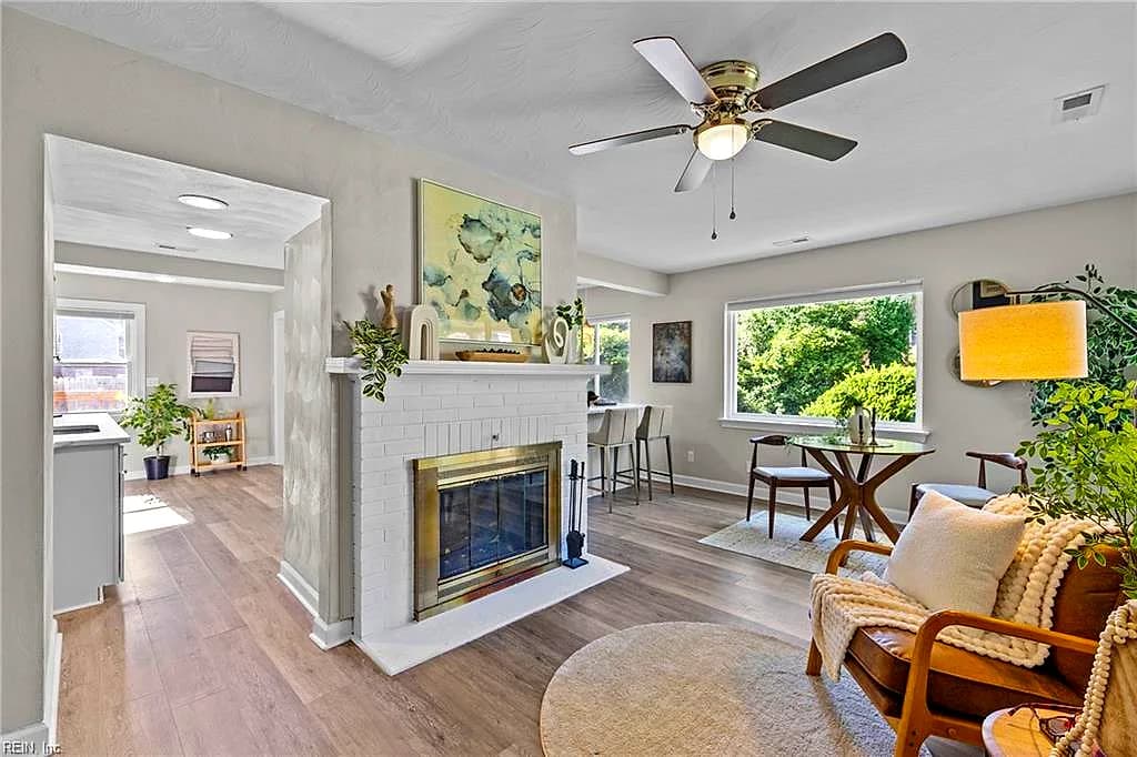 1324 Hawthorne DR, CHESAPEAKE VA 23325 thumb 8