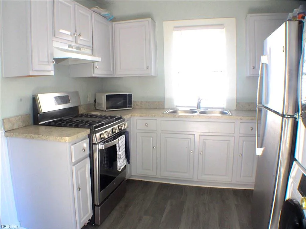 1114 N Mallory ST, HAMPTON VA 23663 - Photo 4