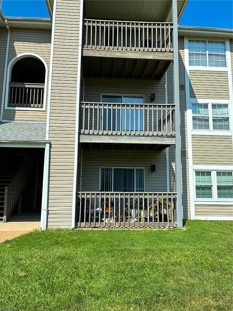 69 Cape Dorey DR, HAMPTON VA 23666 - Main photo