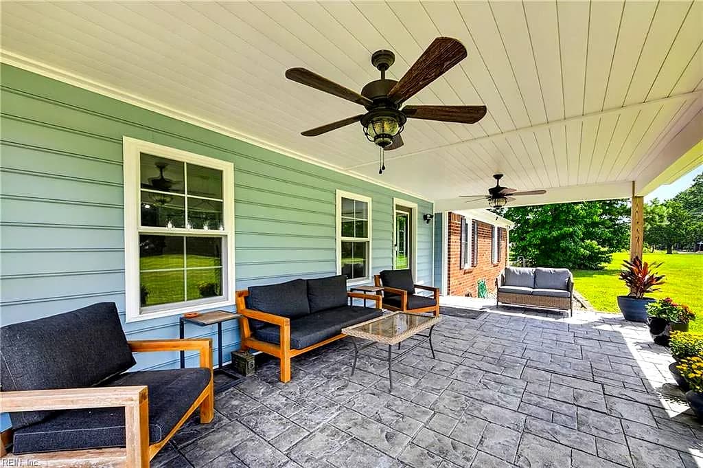 1908 Benefit RD, CHESAPEAKE VA 23322 - Photo 4