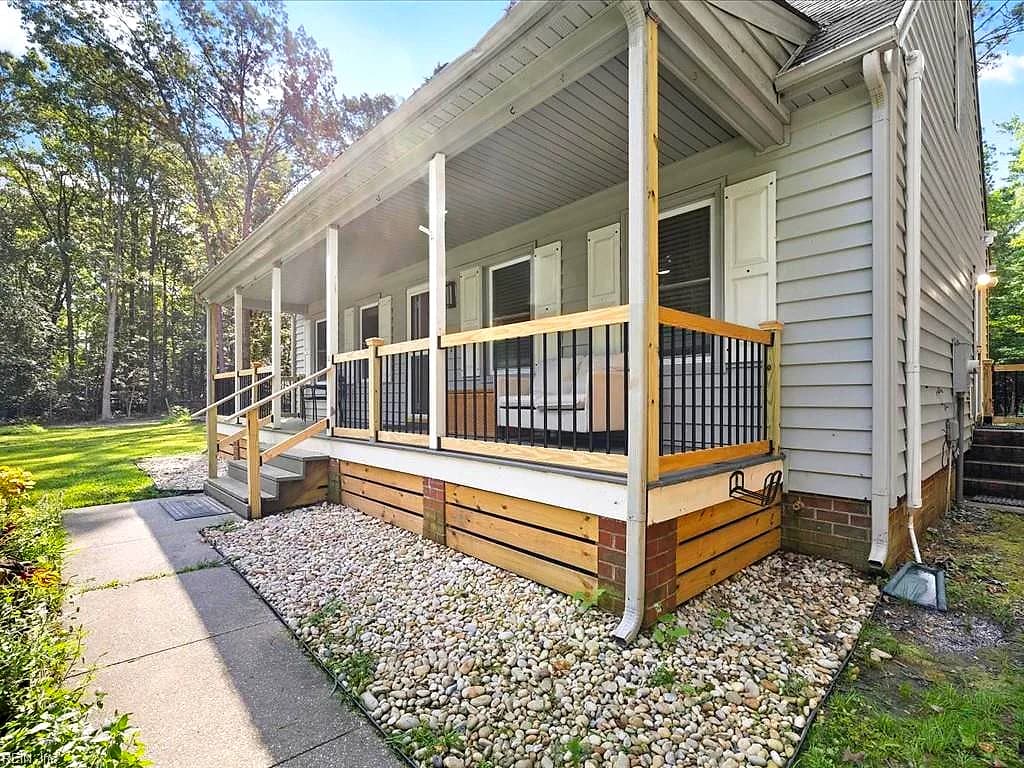136 Hideaway LN, AYLETT VA 23009 - Photo 3