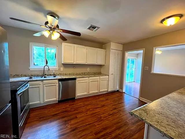 528 Minute Men RD, VIRGINIA BEACH VA 23462 - Photo 5
