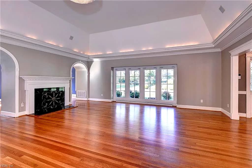 812 Riverside DR, NEWPORT NEWS VA 23606 - Photo 3
