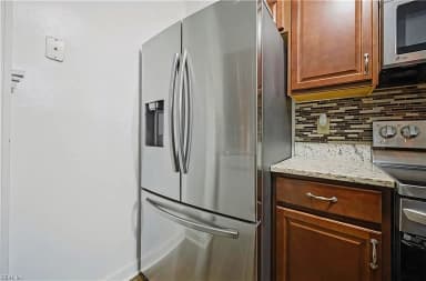562 Candle LN #103, NEWPORT NEWS VA 23608 thumb 11