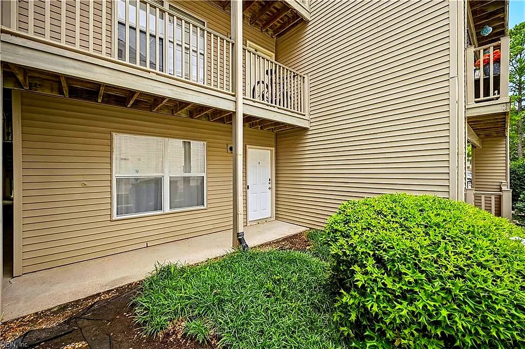 562 Candle LN #103, NEWPORT NEWS VA 23608 - Photo 3