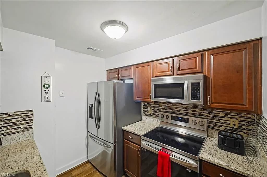 562 Candle LN #103, NEWPORT NEWS VA 23608 thumb 10