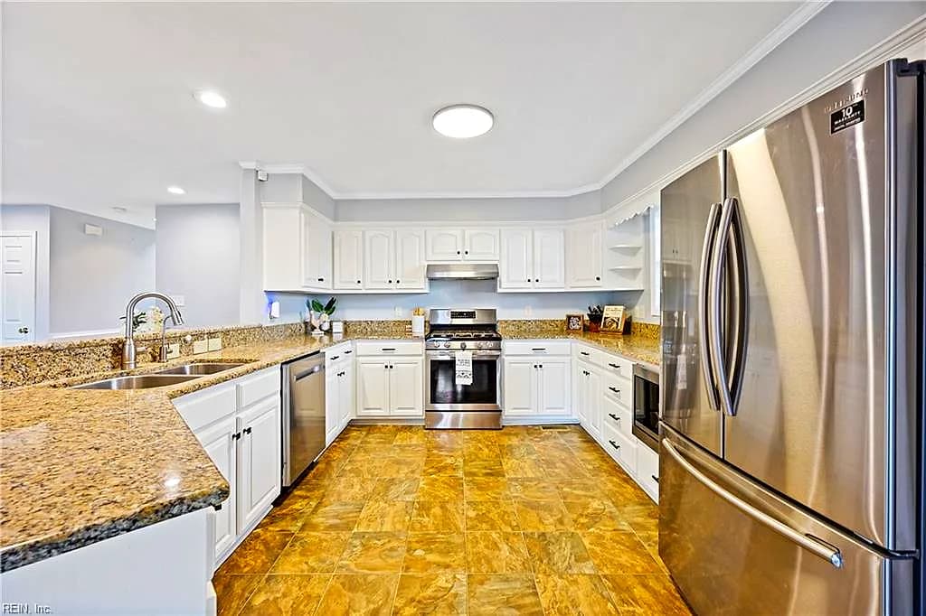 509 Ballahack RD, CHESAPEAKE VA 23322 - Photo 4