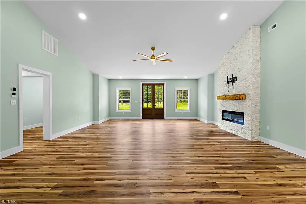 4+AC Wakefield RD, COURTLAND VA 23837 thumb 8