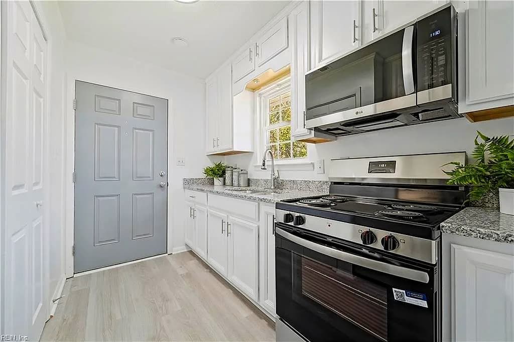 2 Butler Farm RD, HAMPTON VA 23666 thumb 10