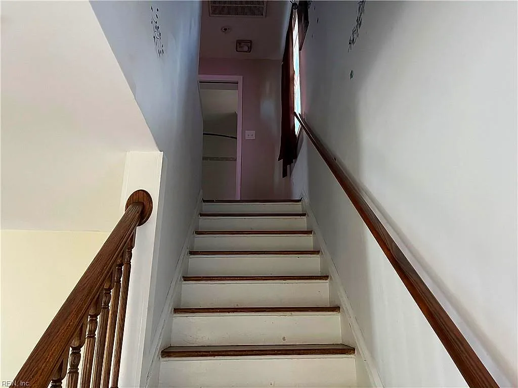 1620 Roanoke AVE, NEWPORT NEWS VA 23607 thumb 11