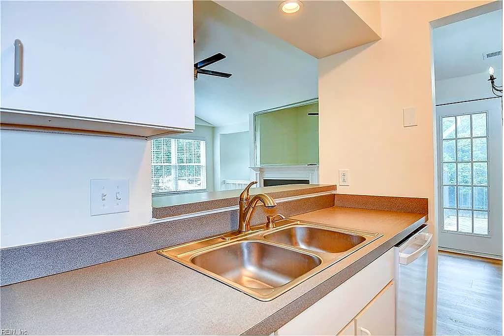 2393 London Pointe DR, VIRGINIA BEACH VA 23454 thumb 10