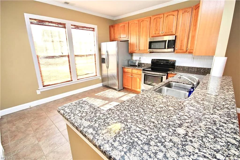 559 Mill Creek PW, CHESAPEAKE VA 23323 thumb 11