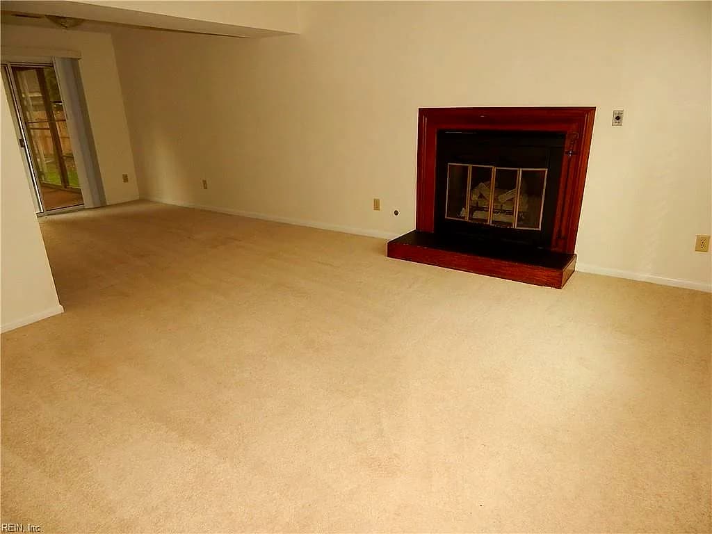 115 Don Juan CIR, YORKTOWN VA 23693 - Photo 3