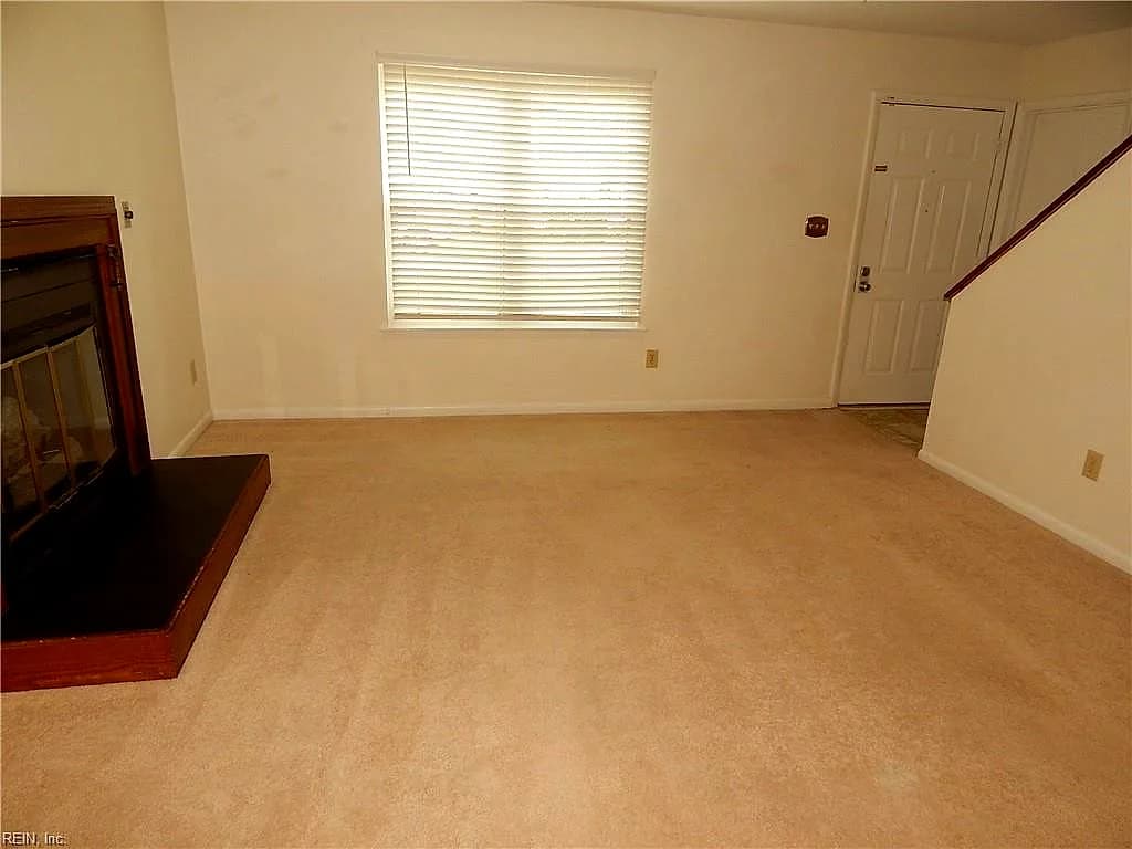 115 Don Juan CIR, YORKTOWN VA 23693 - Photo 4