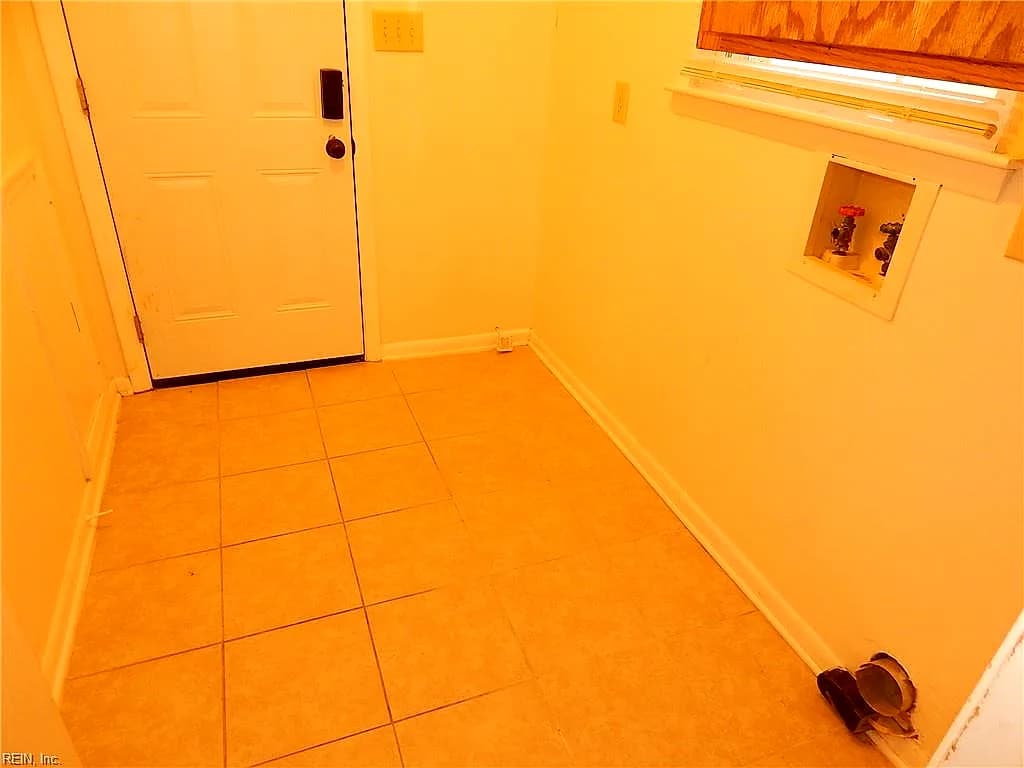 115 Don Juan CIR, YORKTOWN VA 23693 thumb 10