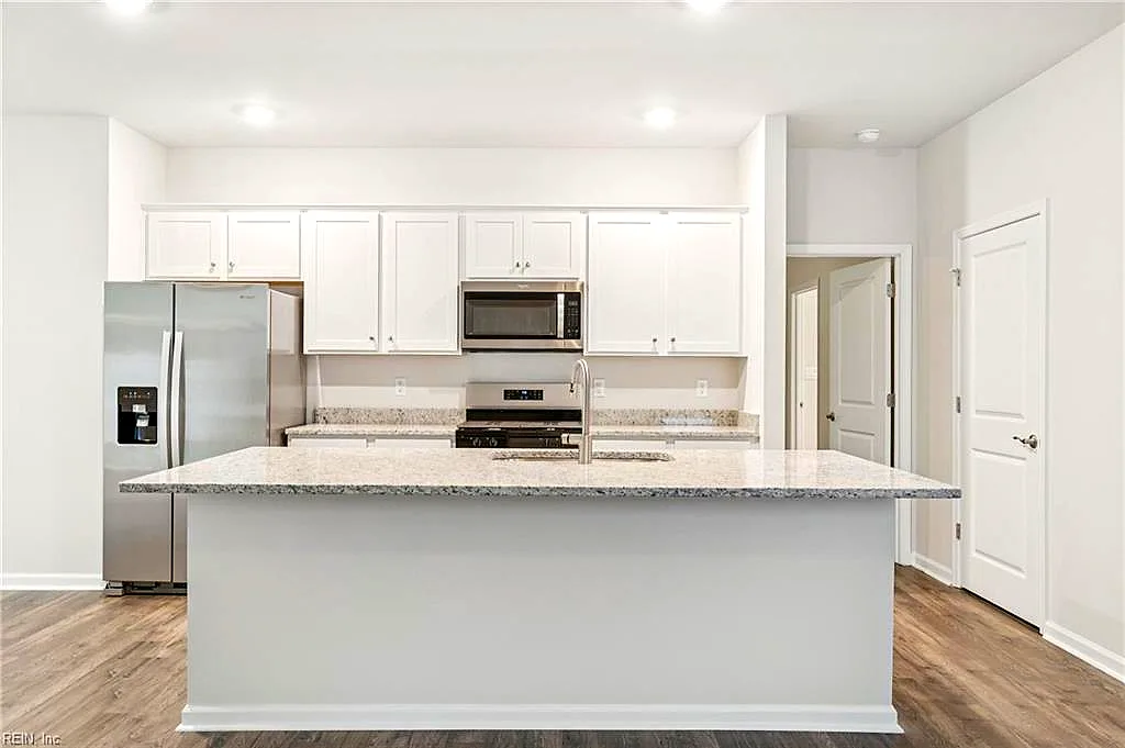 5004 Melanie CT, SUFFOLK VA 23434 - Photo 4