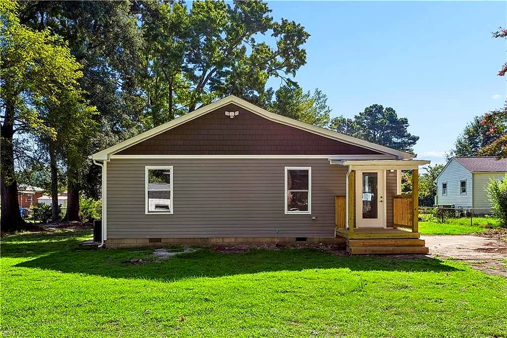 116 Latham DR, NEWPORT NEWS VA 23605 - Photo 3