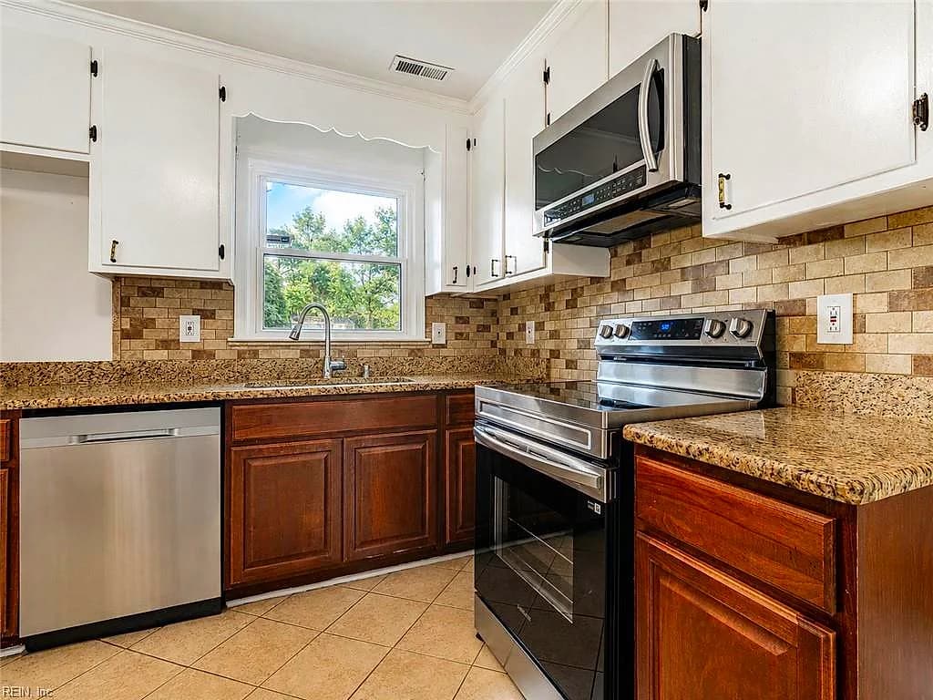 33 Edgemont DR, HAMPTON VA 23666 thumb 6