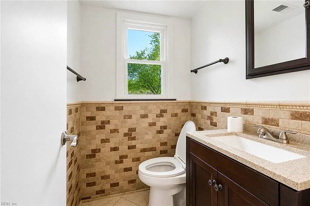 33 Edgemont DR, HAMPTON VA 23666 thumb 10