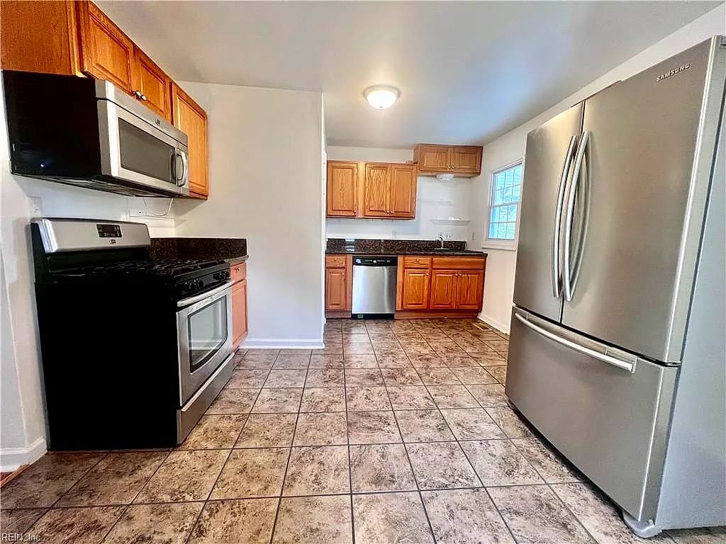 8121 Old Ocean View RD, NORFOLK VA 23518 thumb 7