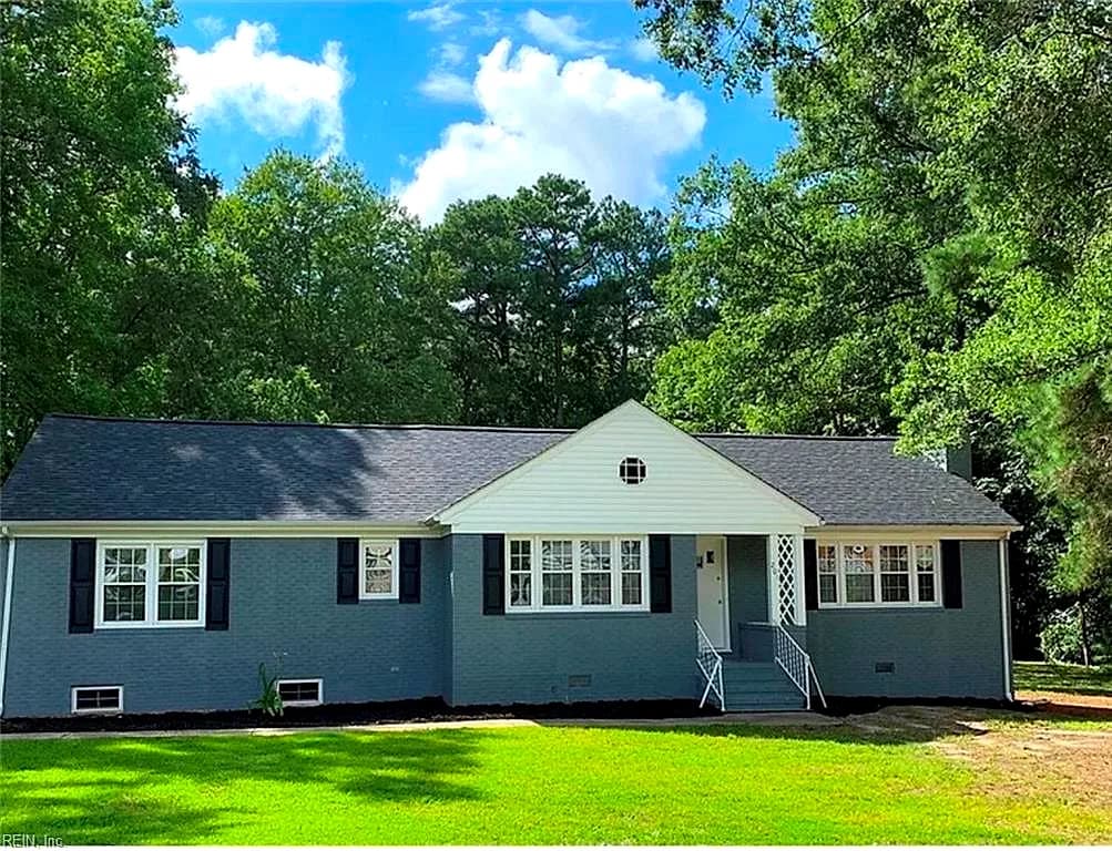 201 Maben AVE, BLACKSTONE VA 23824 - Photo 2