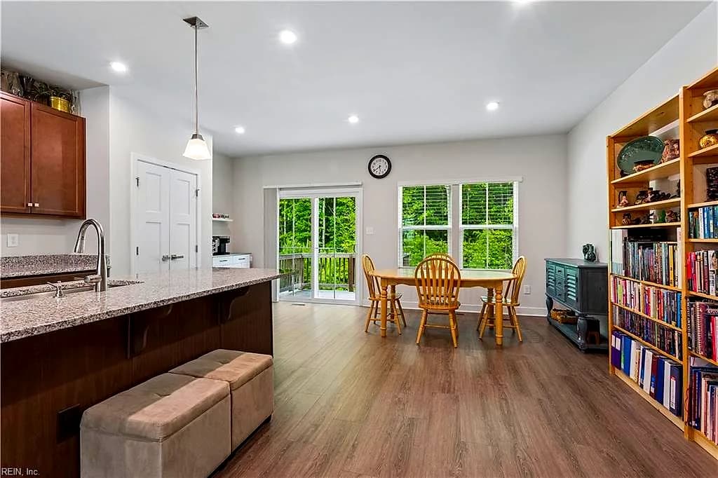 125 Fishermans WAY, POQUOSON VA 23662 thumb 12