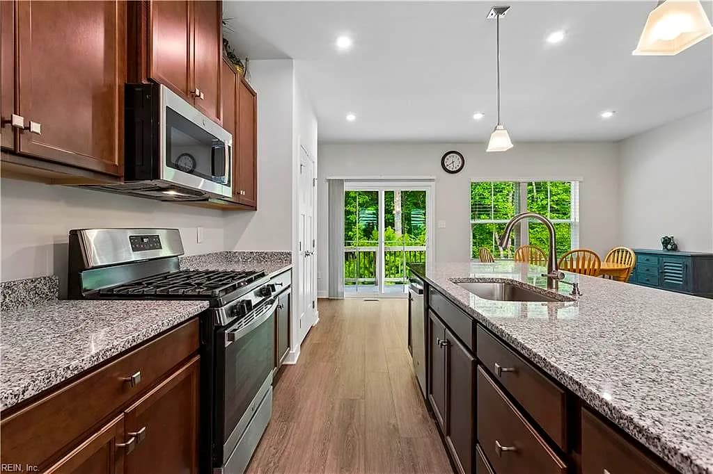 125 Fishermans WAY, POQUOSON VA 23662 thumb 9