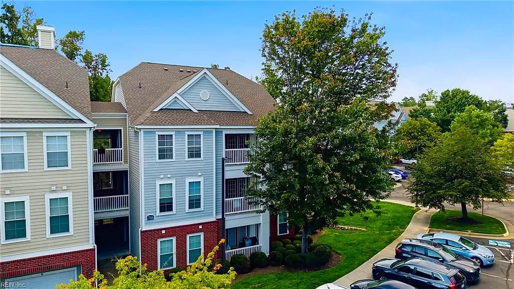 704 Bristol Village DR #105, MIDLOTHIAN VA 23114 - Main photo