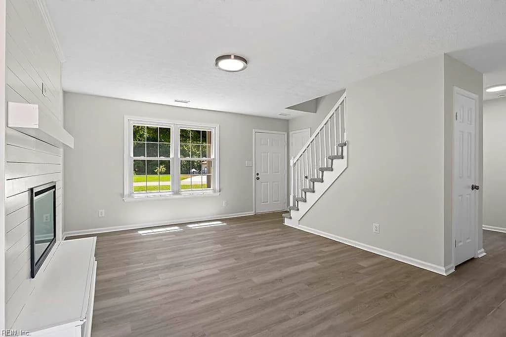 108 Gregory DR, CARROLLTON VA 23314 - Photo 4