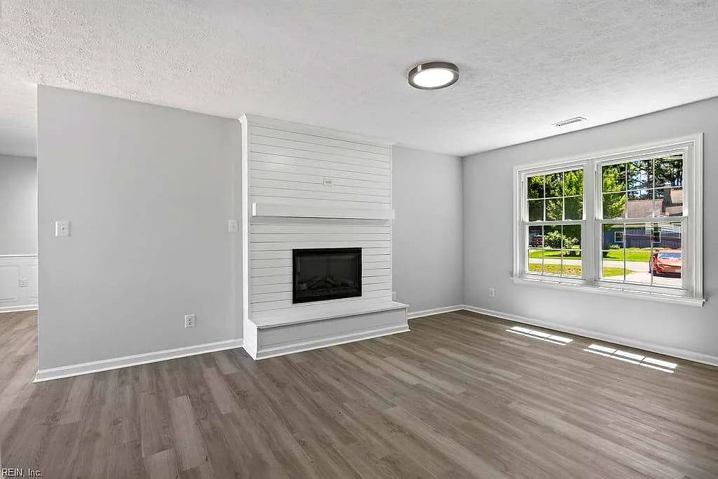 108 Gregory DR, CARROLLTON VA 23314 - Photo 5