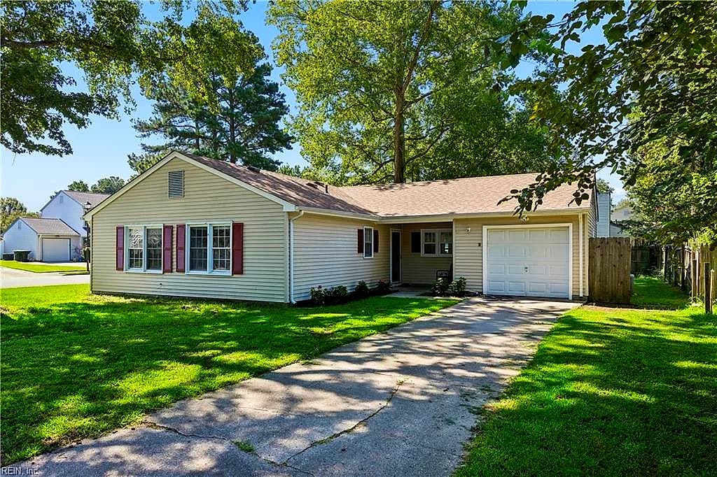 9 Westmont DR, HAMPTON VA 23666 - Photo 3