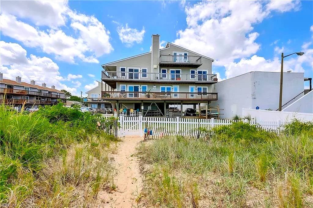 1048 E Ocean View AVE, NORFOLK VA 23503 - Photo 2