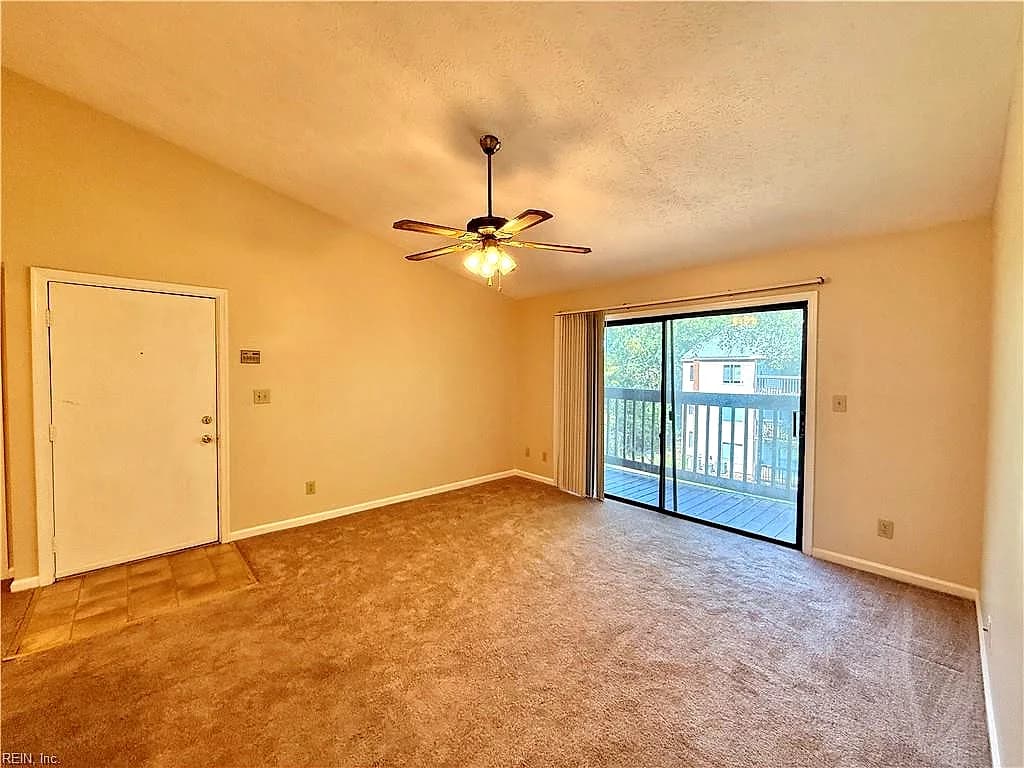 410 Wells CT, HAMPTON VA 23666 - Photo 5