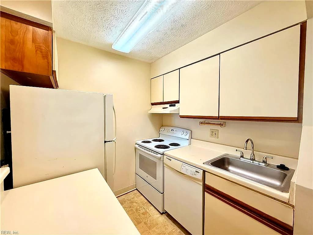 410 Wells CT, HAMPTON VA 23666 thumb 9